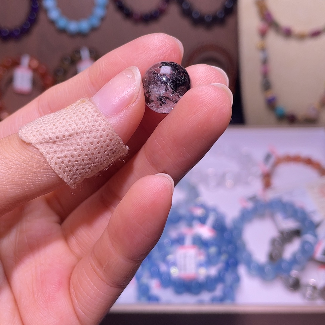 荻***o未镶嵌珠宝半成品水晶514
