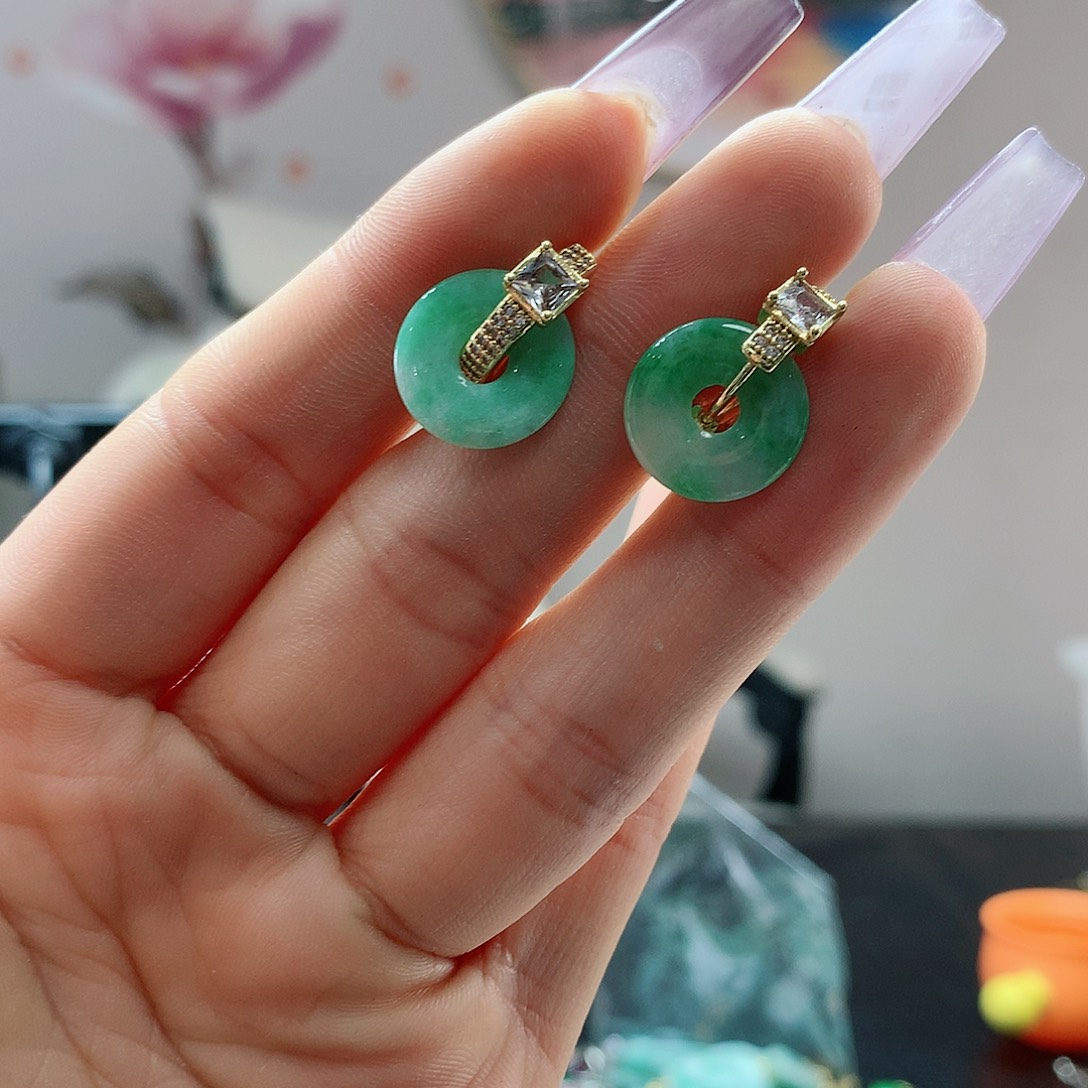 【闪购商品】翡翠耳饰未镶嵌，