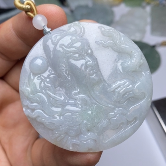 翡翠未镶嵌颈饰翡翠