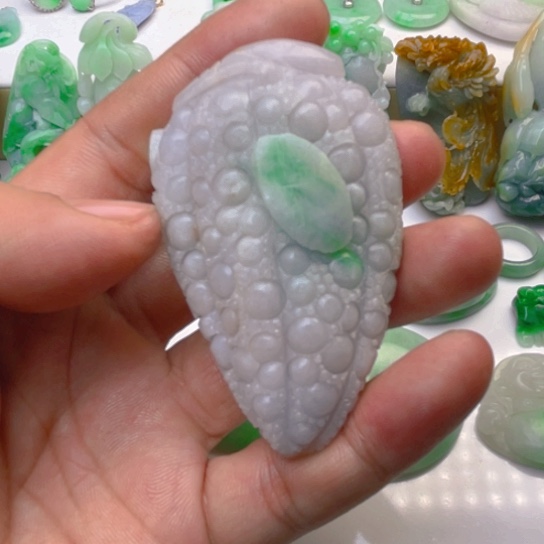 定制翡翠未镶嵌翡翠