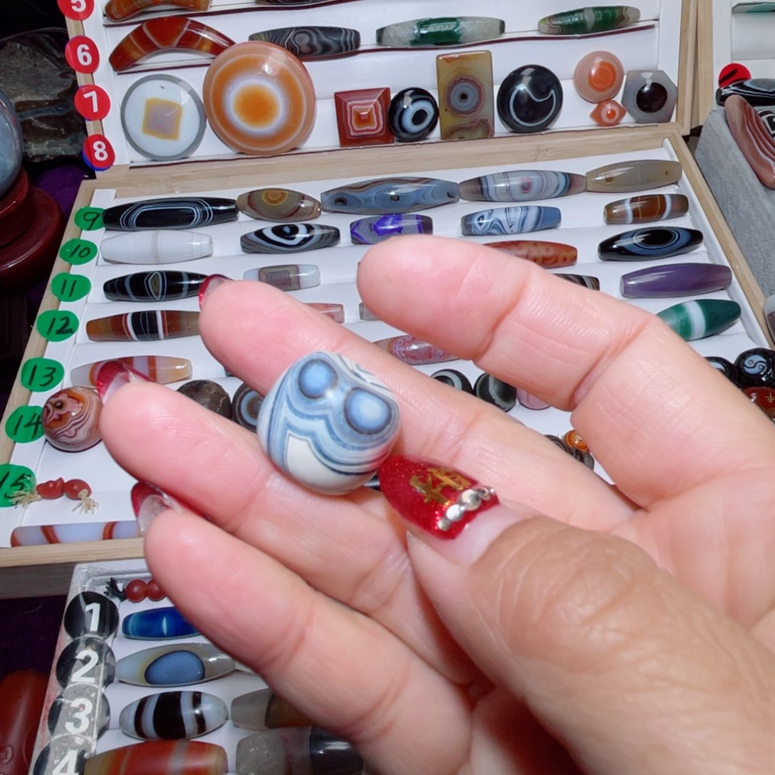 玛瑙/玉髓颈饰未镶嵌刘****雄