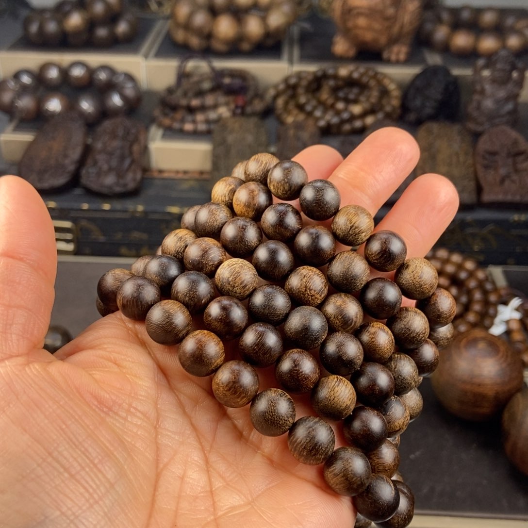 沉香手串小****8越南芽庄白棋玉化留疤