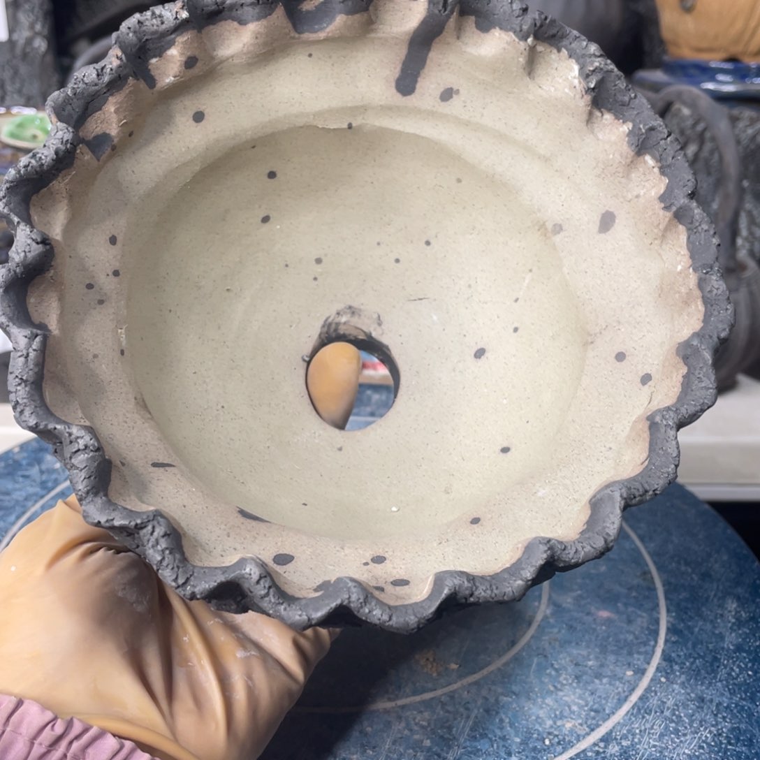 红陶微瑕的脸上有一丝