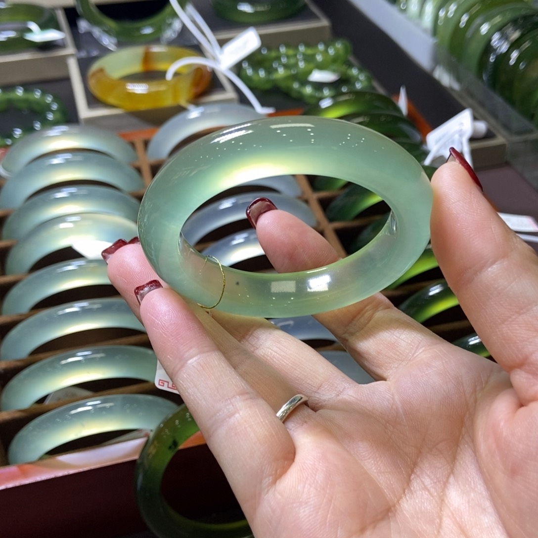 蛇纹石玉手镯50未镶嵌