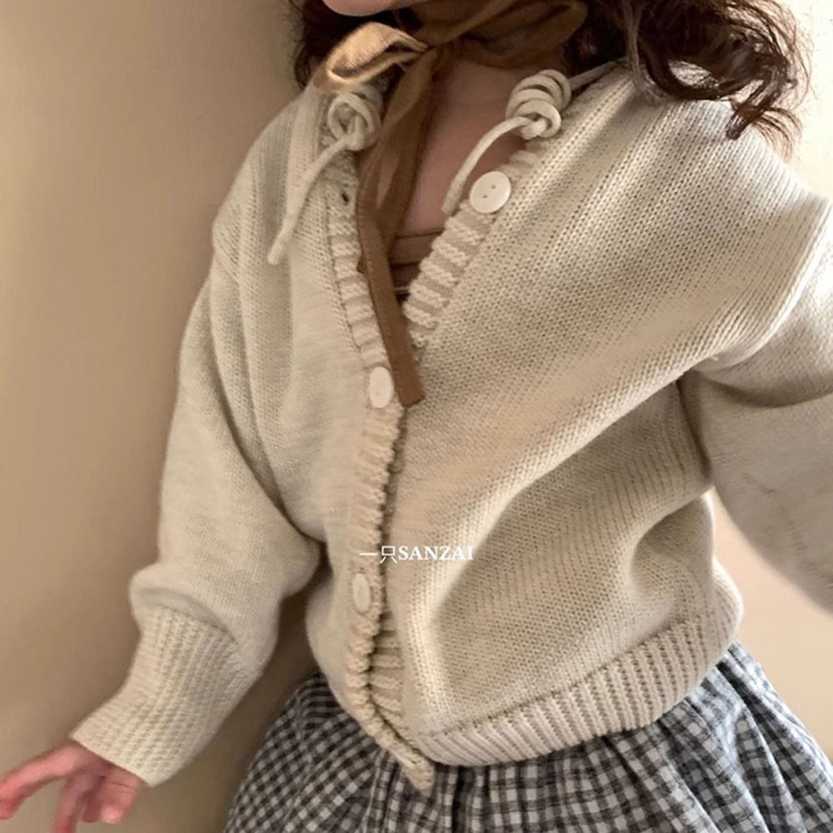 韩版女童秋冬新款米灰色连帽针织开衫女宝宝抽绳毛衣外套