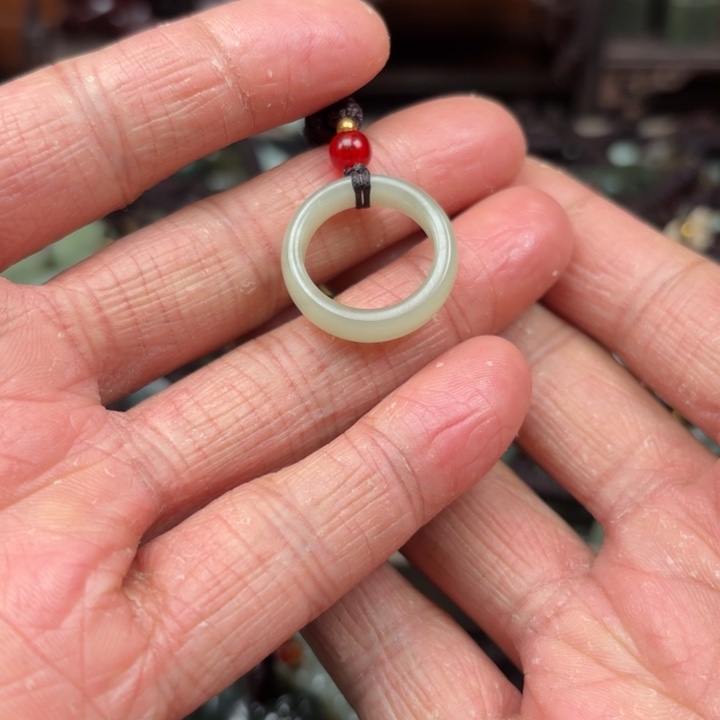 和田玉吊坠未镶嵌