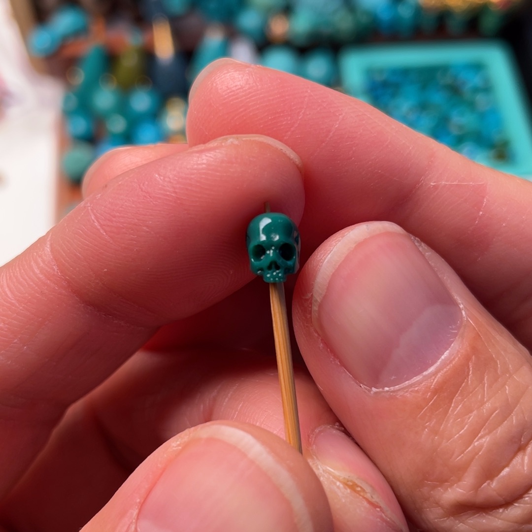 绿松石颈饰未镶嵌