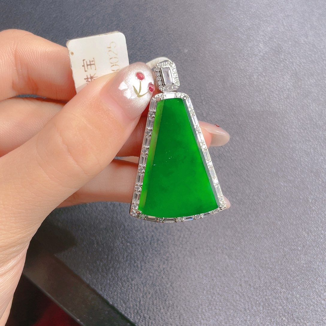 翡翠吊坠(不含链)未镶嵌