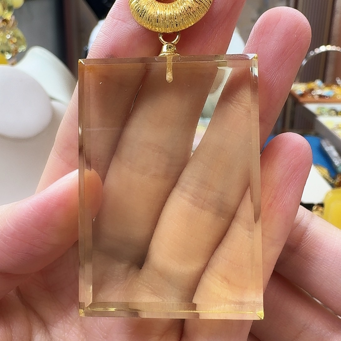 琥珀未镶嵌颈饰吊坠