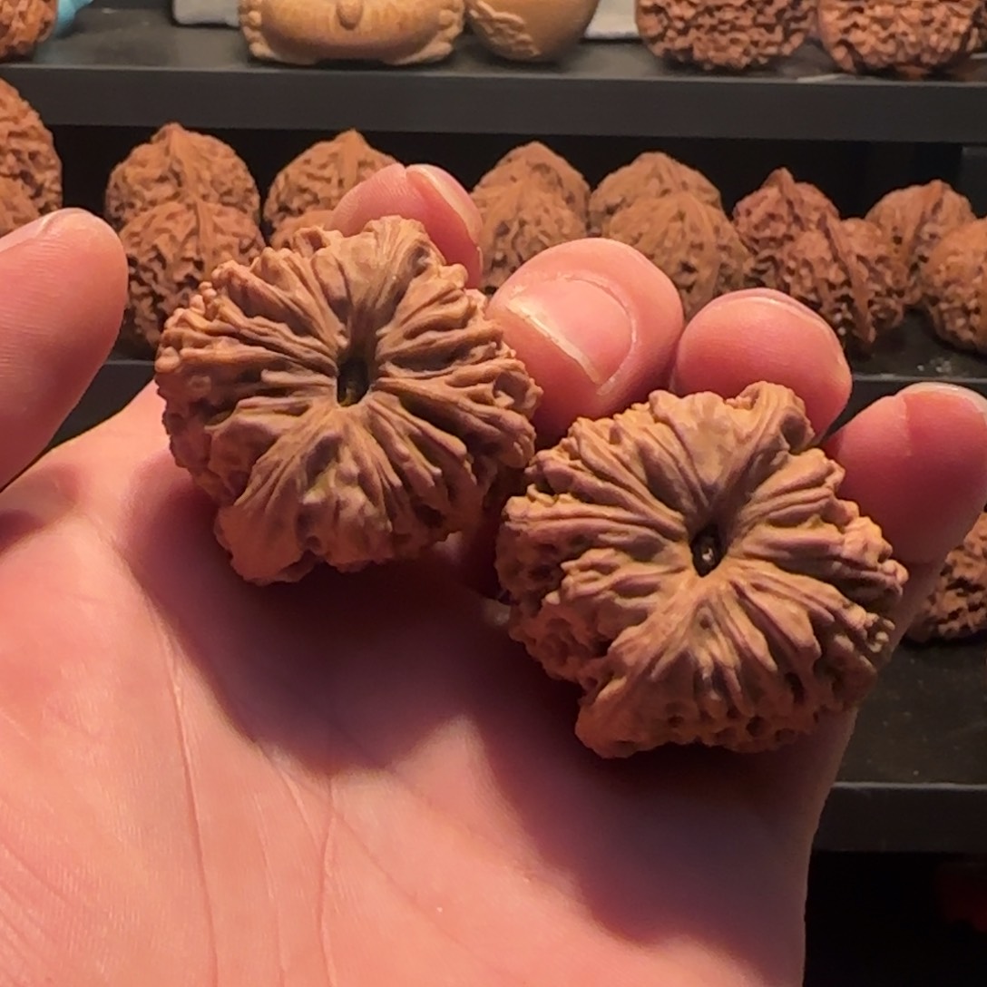 桃核把件涿鹿球疆38