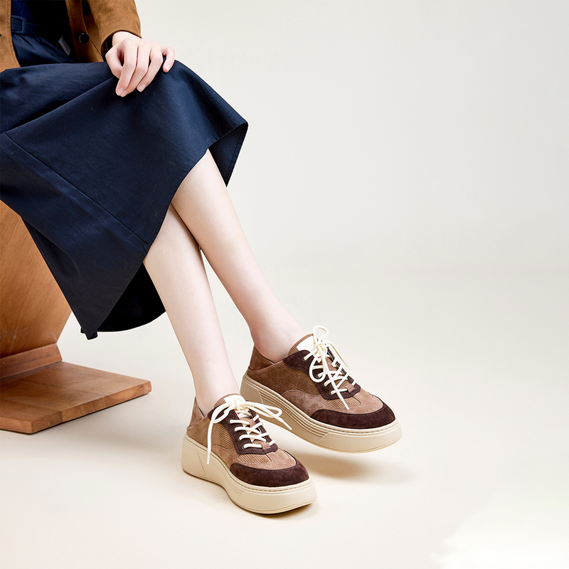 EP YAYING雅莹女鞋 轻便两穿厚底增高太妃糖小白鞋 25新品XC01A