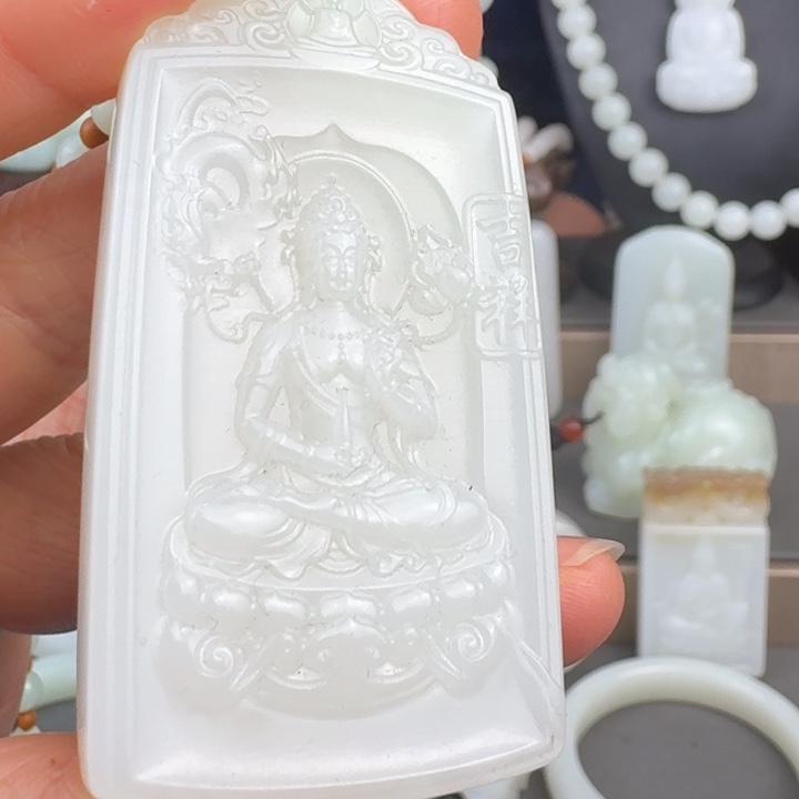 和田玉未镶嵌颈饰