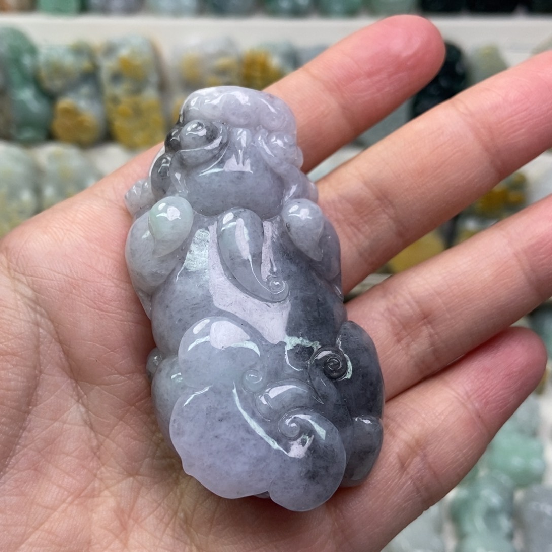 翡翠吊坠(赠链)未镶嵌