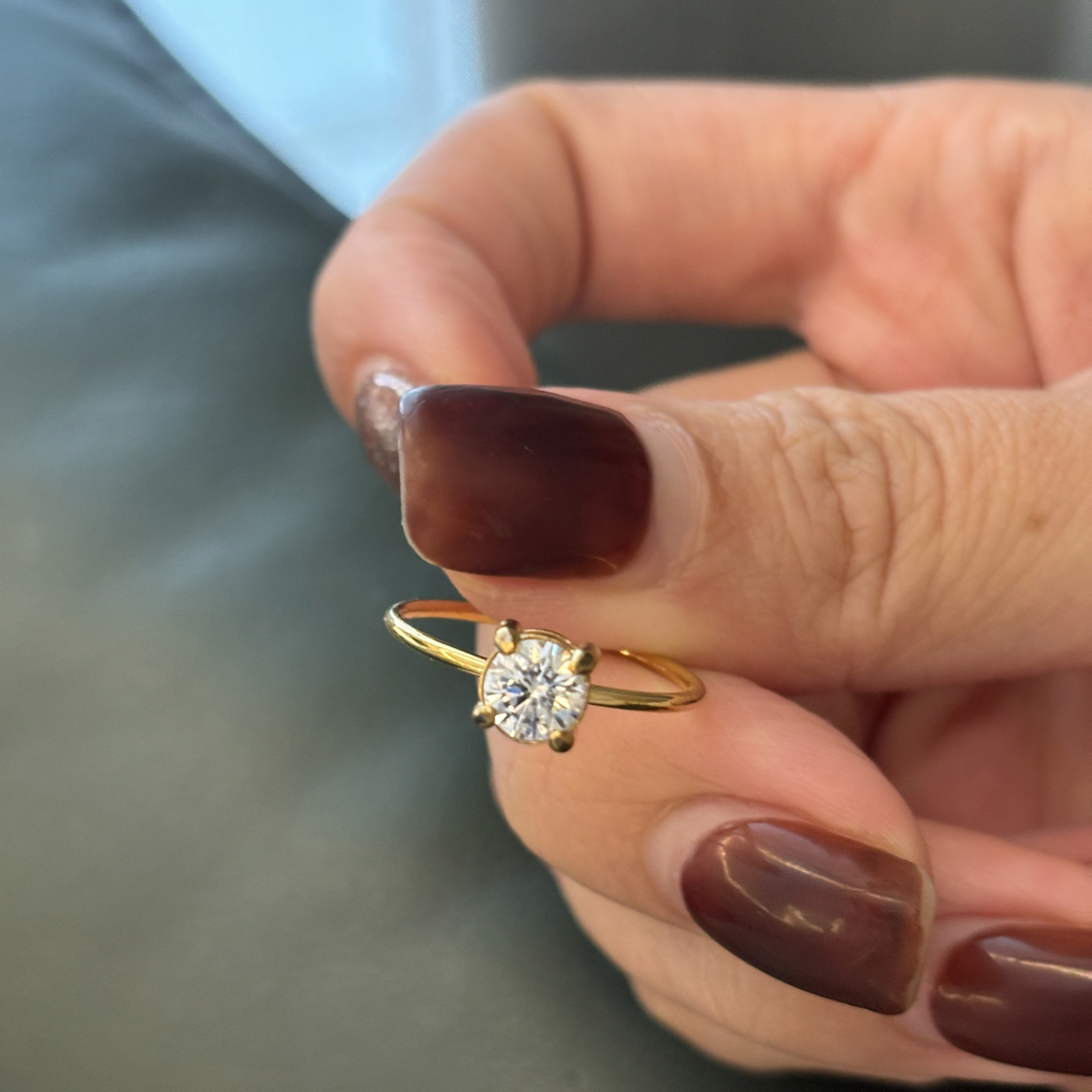 钛钢戒指 大圆单锆石戒指