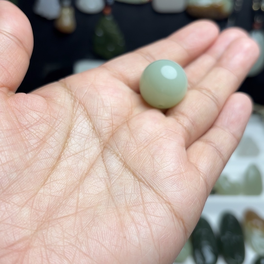 和田玉颈饰未镶嵌恩*儿