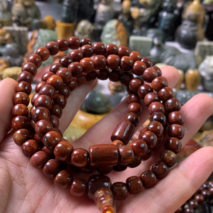 未镶嵌岫岩河磨玉（透闪石质玉）把件