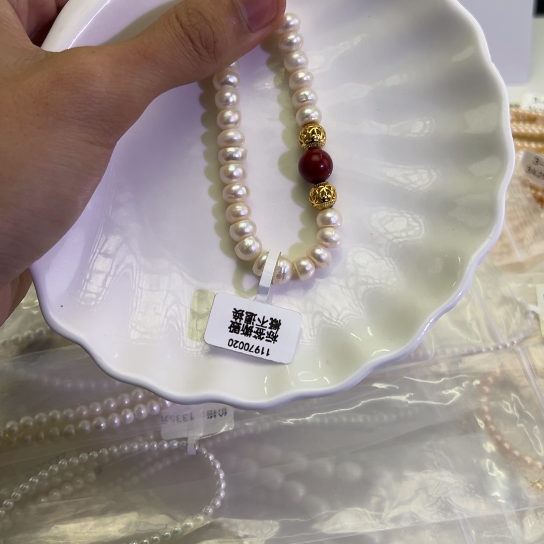 颈饰淡水珍珠未镶嵌