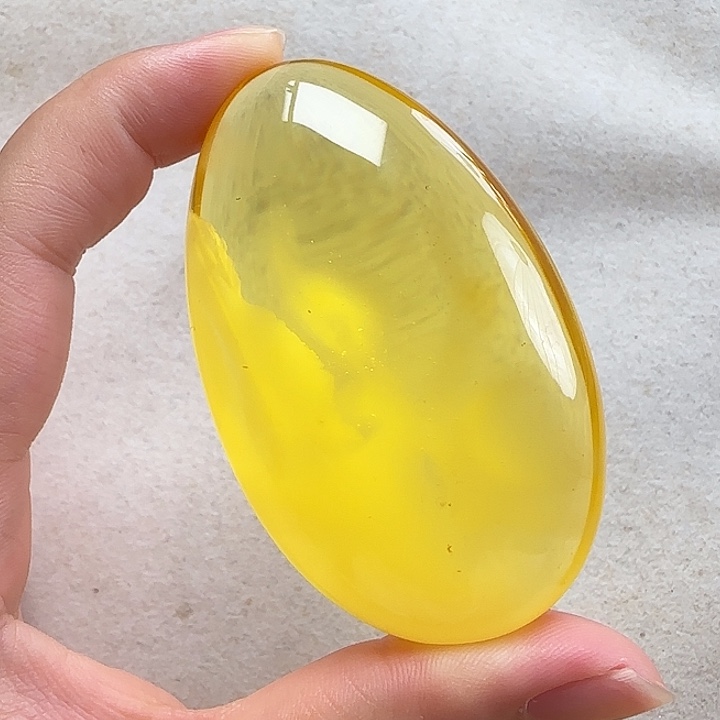 未镶嵌琥珀珠宝奇石