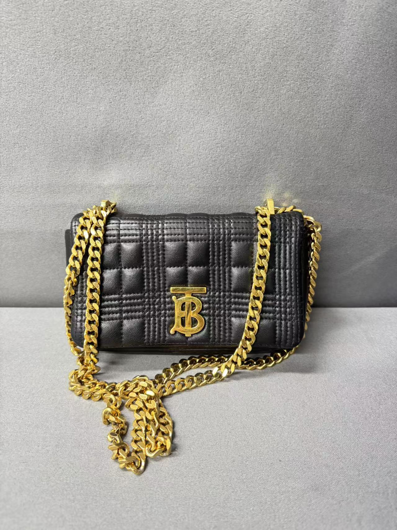 95新 BURBERRY/博柏利 拾锦奢品黑金相机包