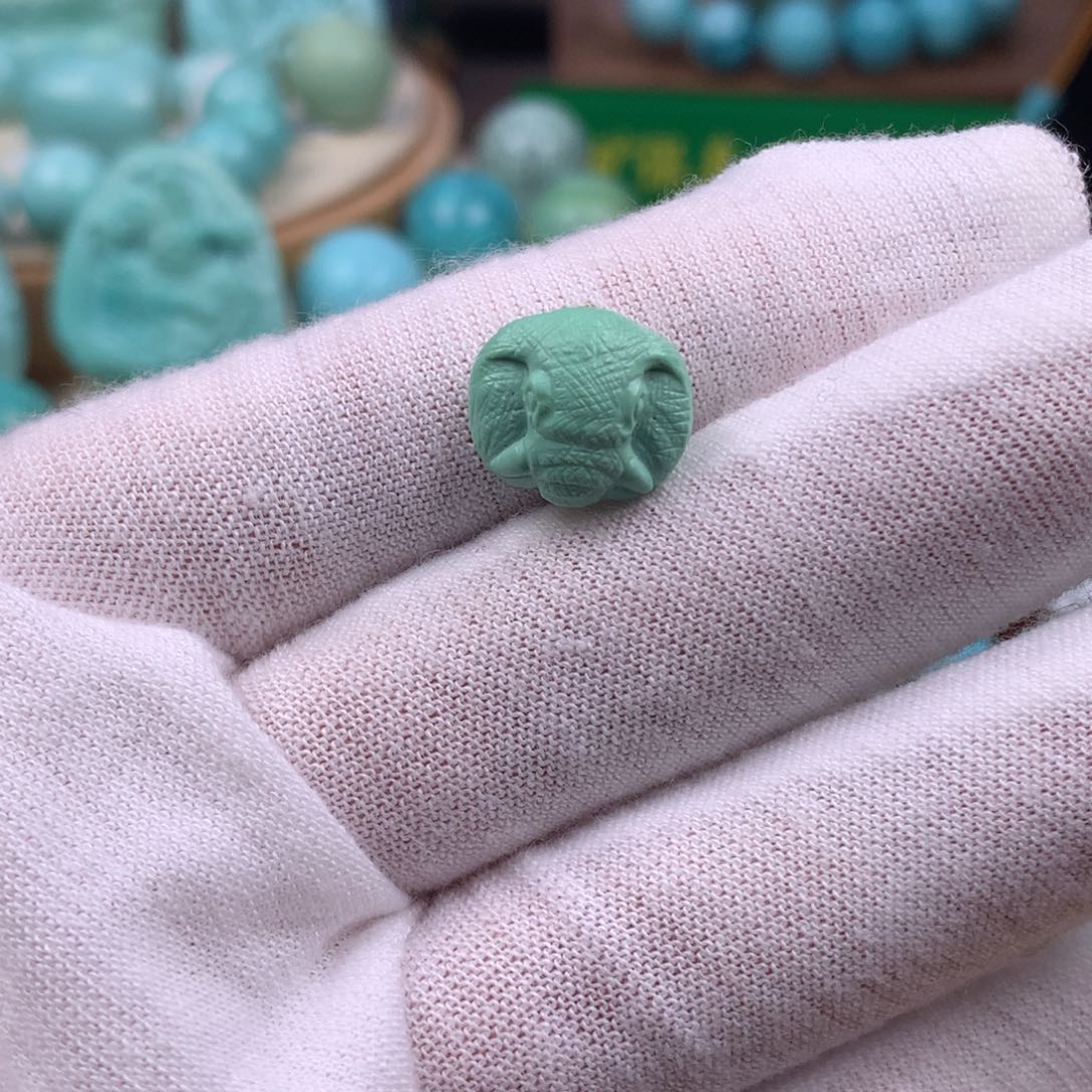 绿松石未镶嵌珠宝奇石