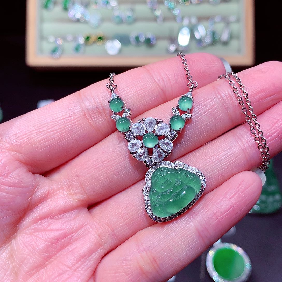 【闪购商品】翡翠吊坠(不含链)未镶嵌