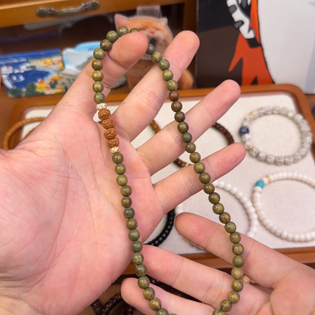 手串/手链维腊木（绿檀）