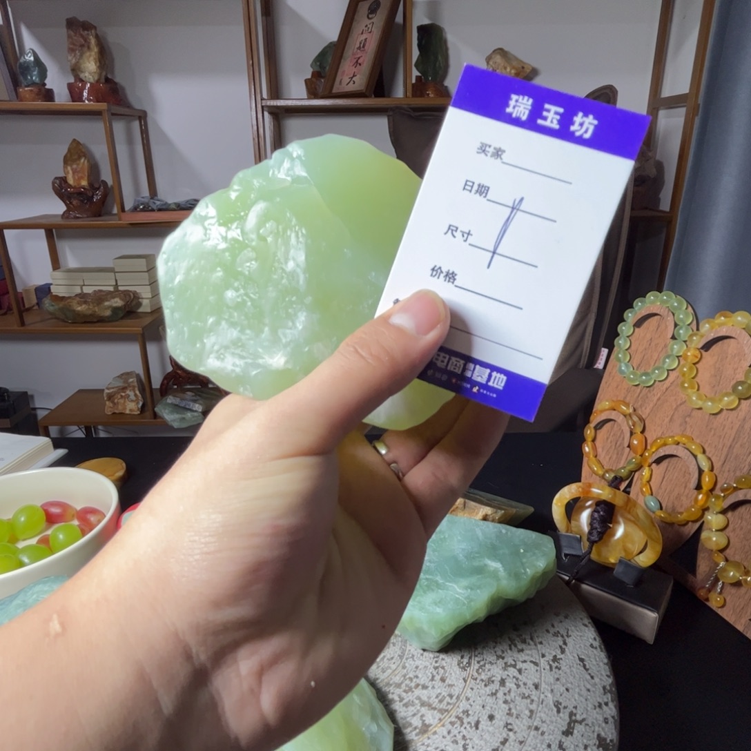 蛇纹石玉未镶嵌纯天然岫玉原石