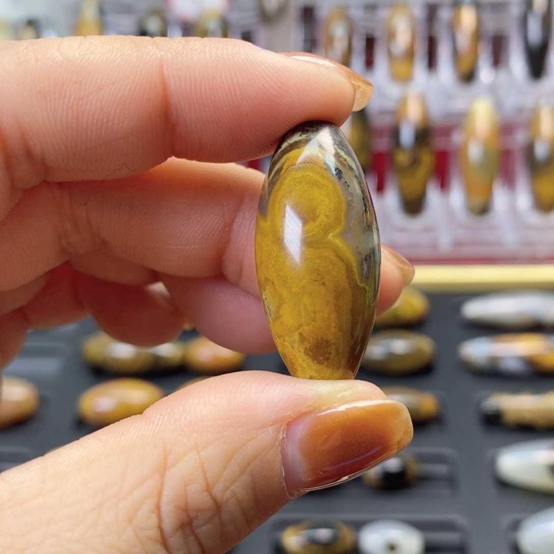 玛瑙/玉髓颈饰合金