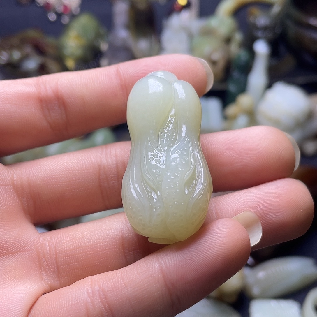 和田玉（糖玉）未镶嵌颈饰