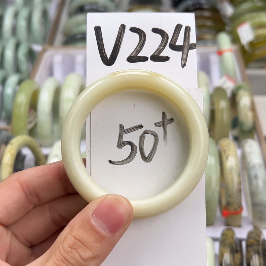 岫玉手镯未镶嵌天然岫玉