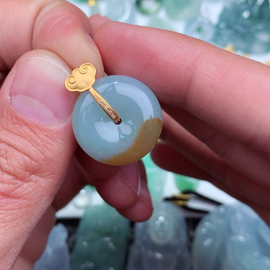 翡翠吊坠(不含链)18K金镶嵌