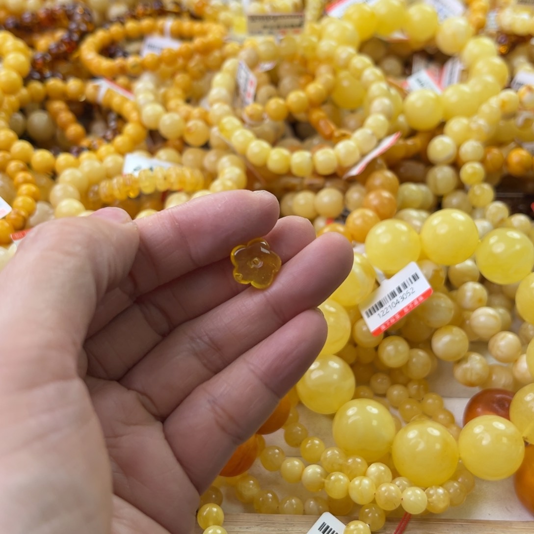 琥珀珠宝奇石未镶嵌