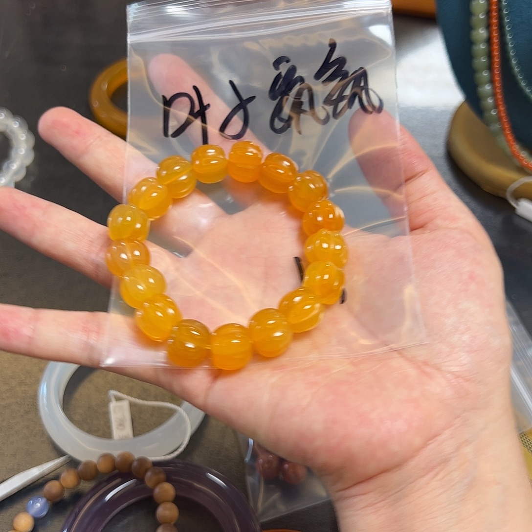 叶***飘玛瑙/玉髓未镶嵌珠宝半成品