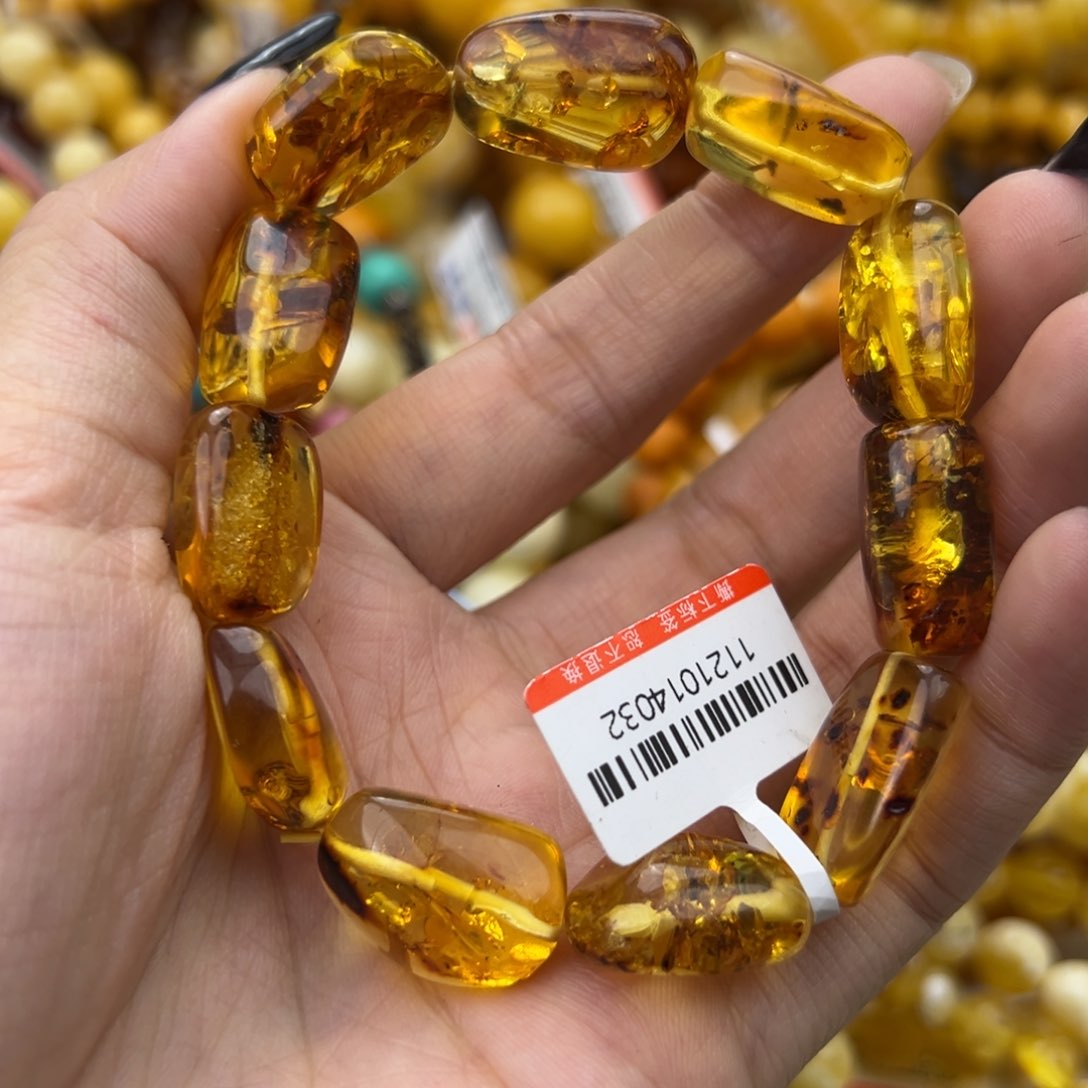 琥珀珠宝奇石未镶嵌