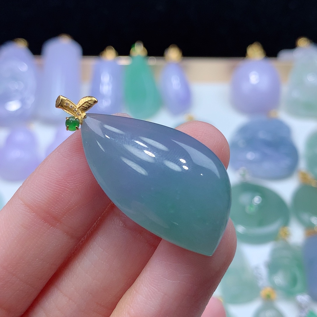 颈饰18K金镶嵌翡翠翡翠