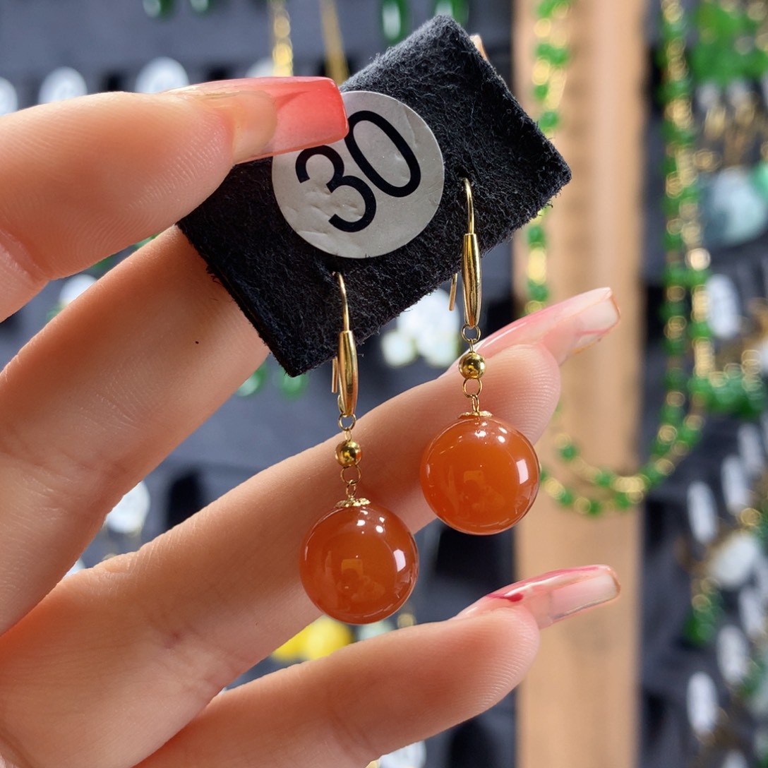 南红玛瑙耳饰18K金镶嵌小*萍