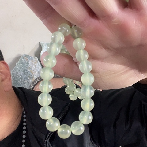蛇纹石玉未镶嵌珠宝奇石
