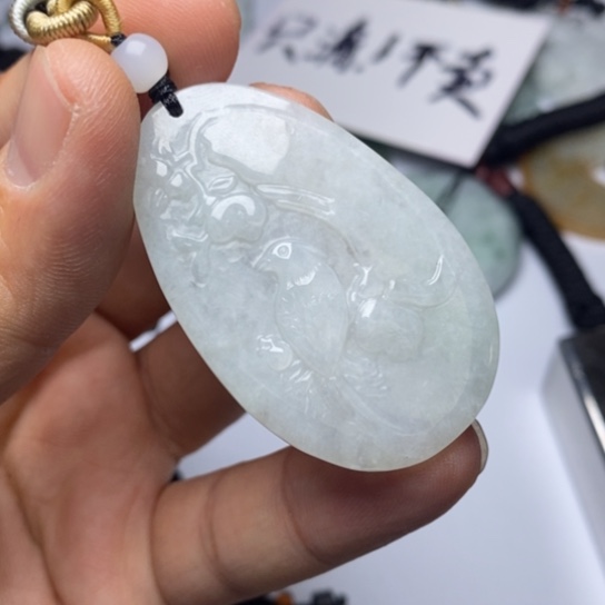 翡翠未镶嵌颈饰翡翠