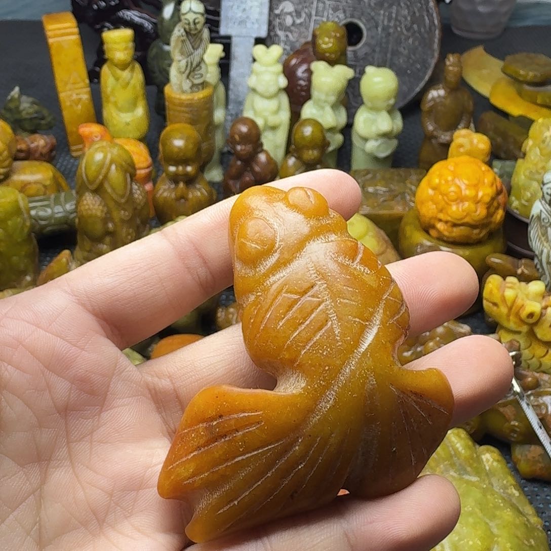 白玉菩提吊坠。。。