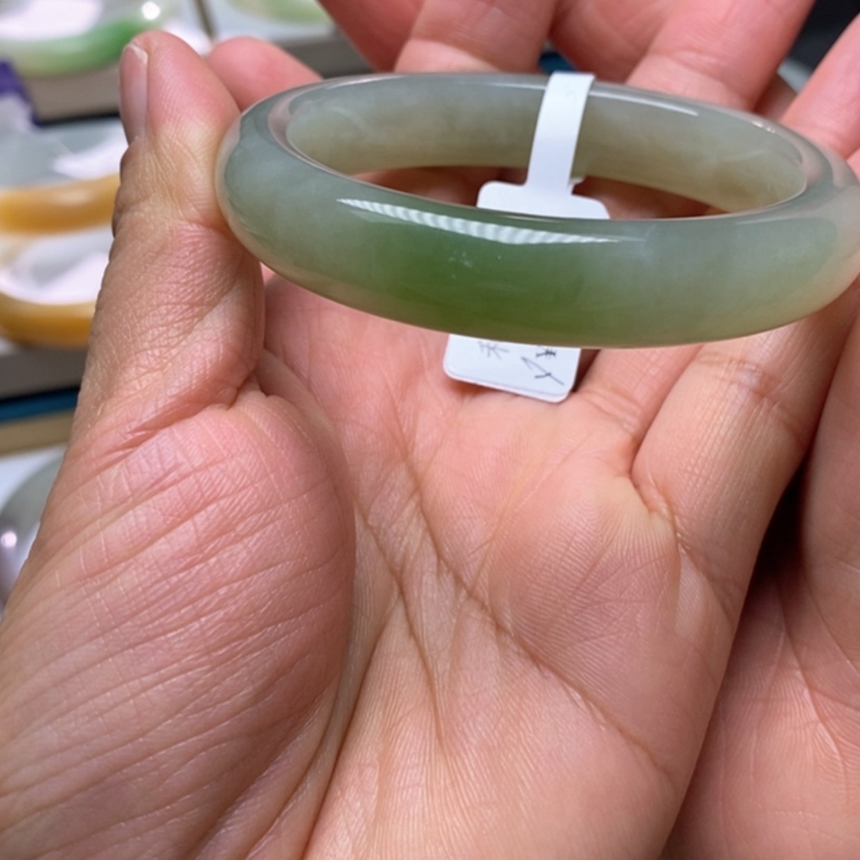 【闪购商品】和田玉手镯未镶嵌