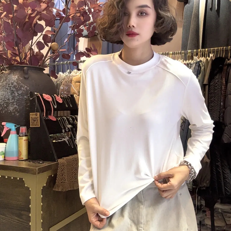 秋冬新款长袖T恤女休闲风圆领显瘦百搭内搭上衣