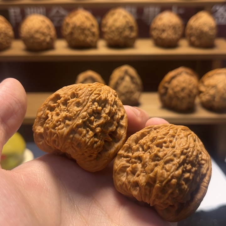 凤***凤吊坠文玩核桃南疆