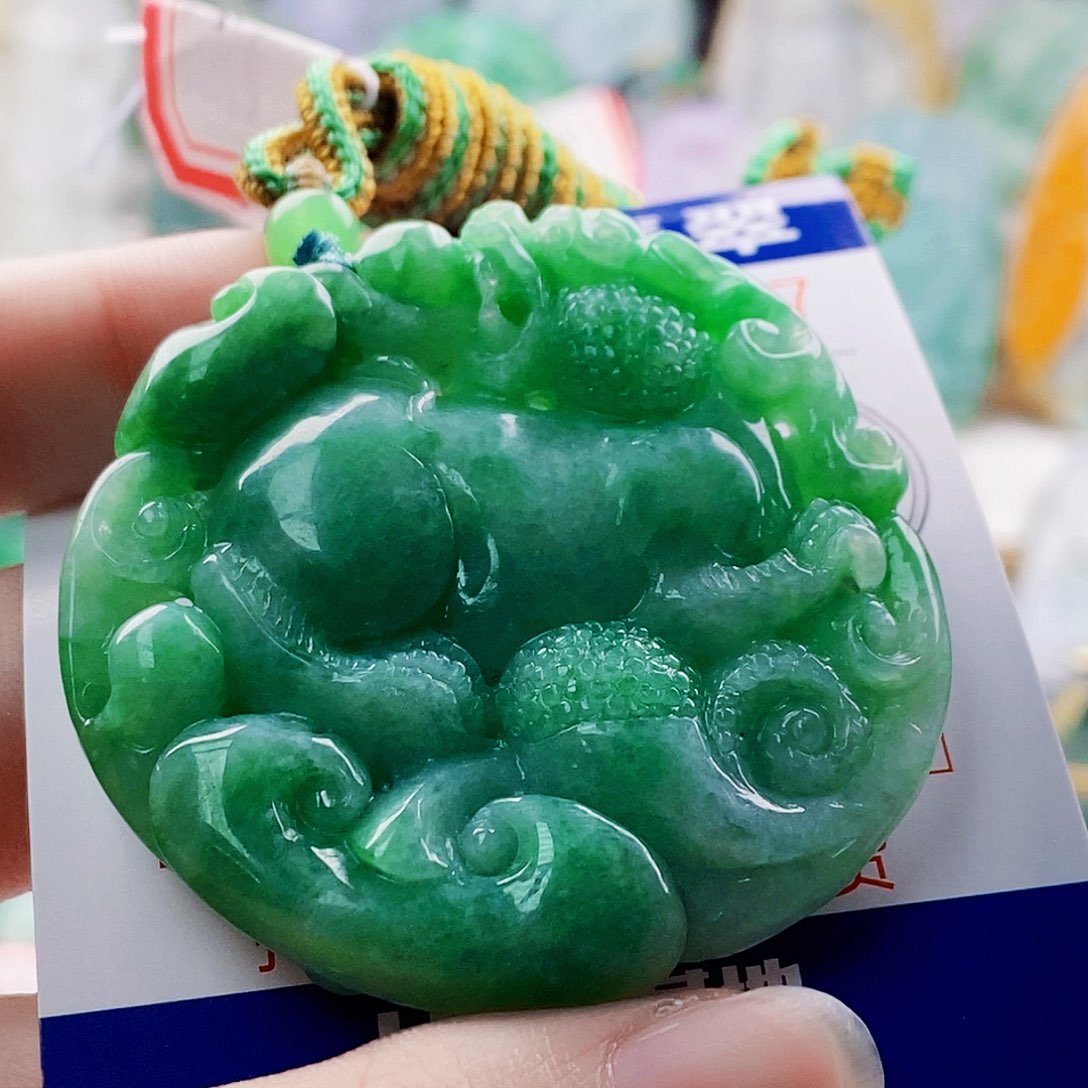 吊坠(不含链)未镶嵌翡翠