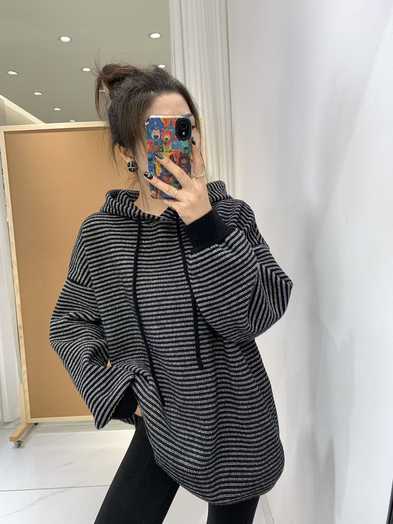 可米 新款 休闲宽松条纹设计感加厚连帽蓝粒绒帽衫 1788（衣长69）