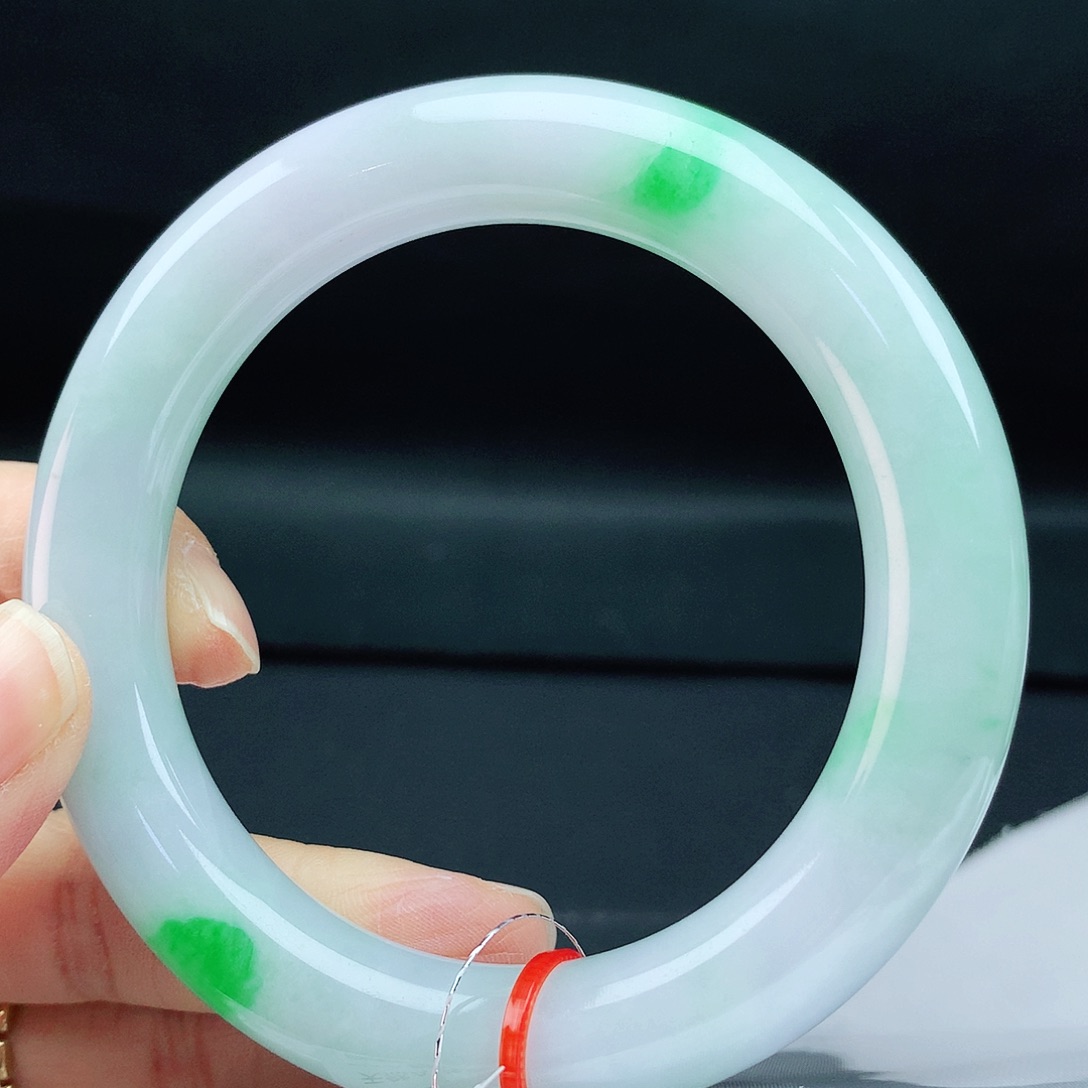 翡翠手镯未镶嵌60+胖