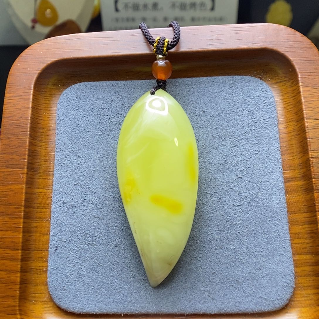 蜜蜡颈饰未镶嵌我*大郎