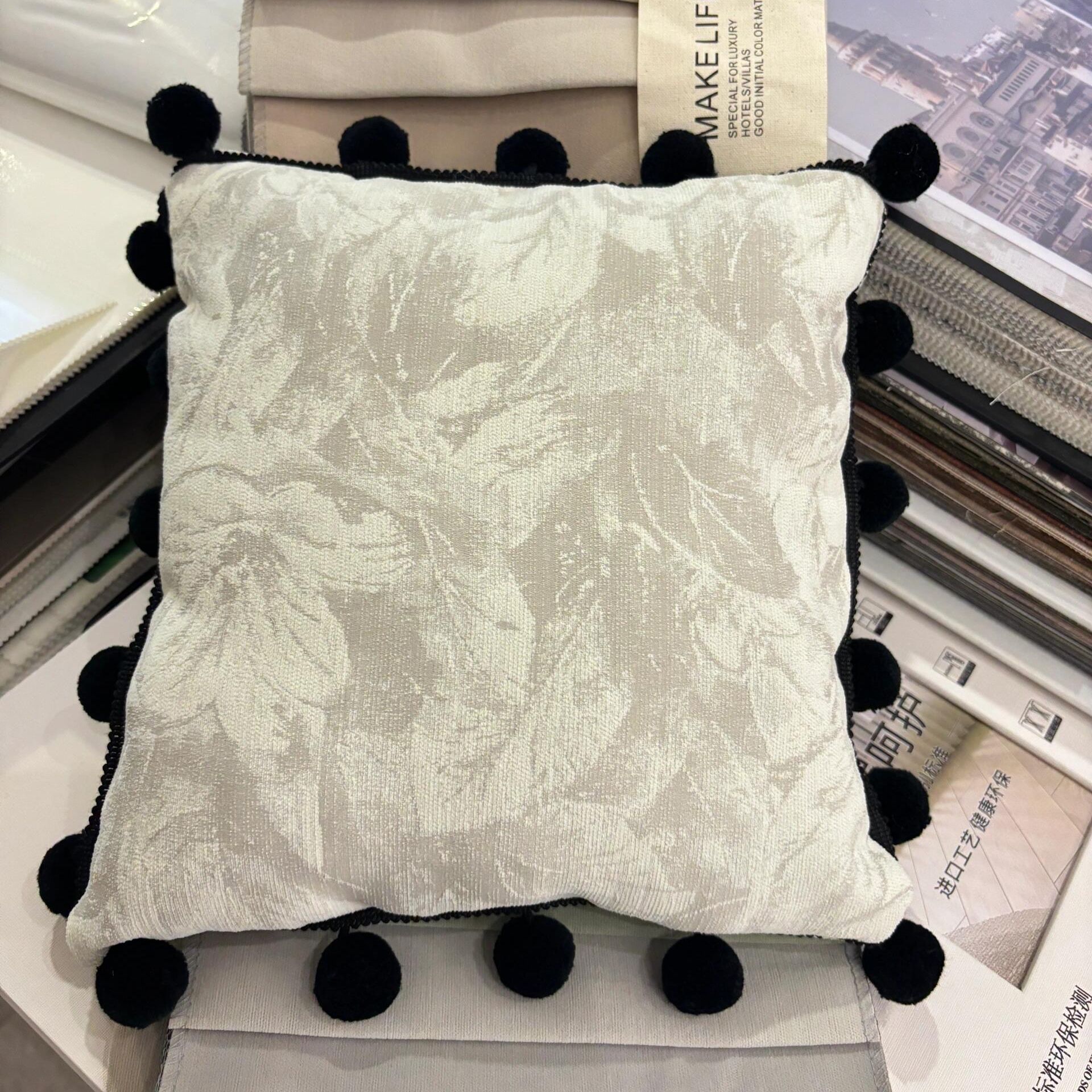 直播间福利送价值50元高品定制抱枕