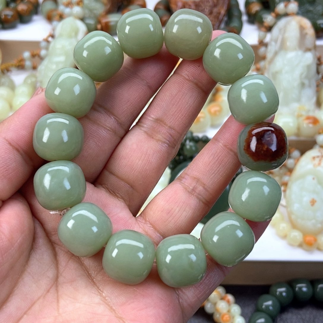 透闪石质玉手串未镶嵌