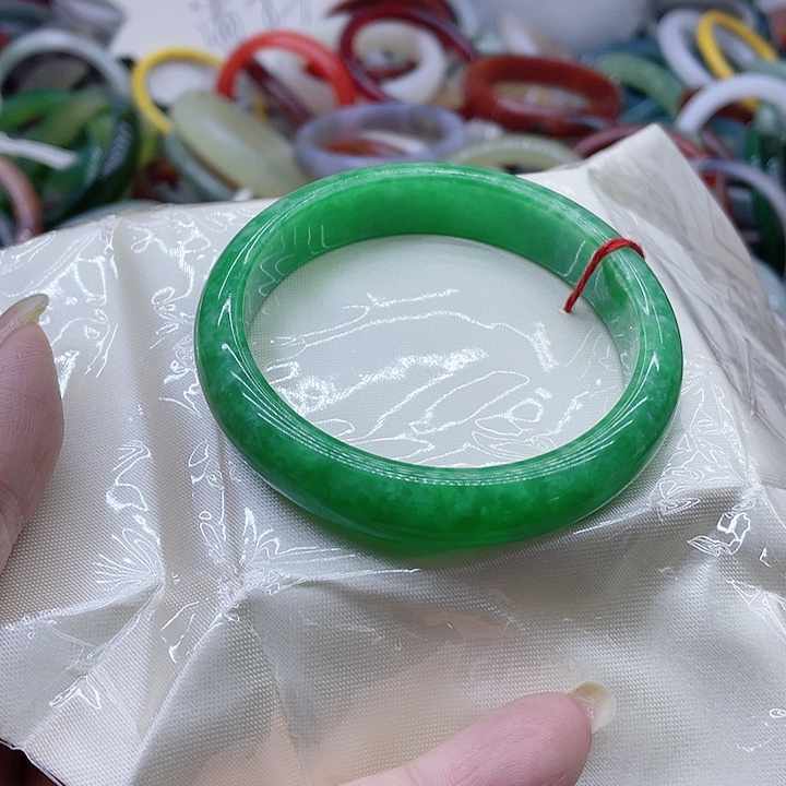 翡翠未镶嵌手镯手镯