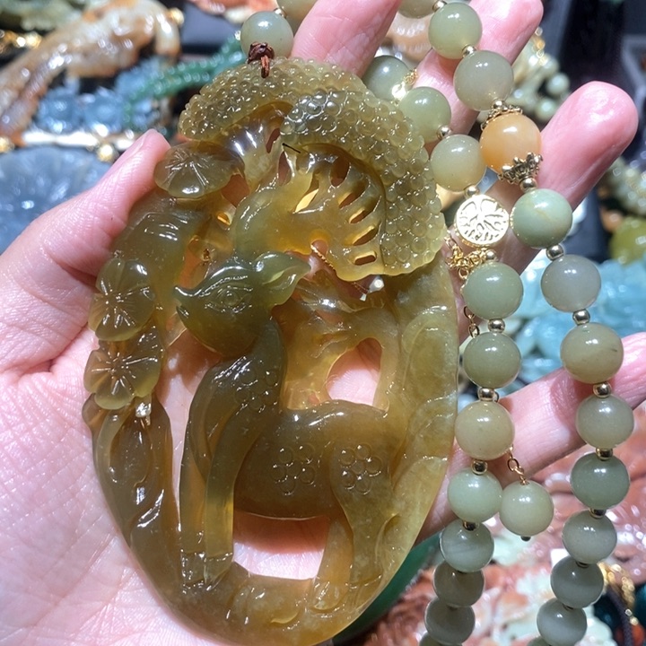 岫玉未镶嵌毛衣链